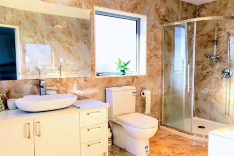 Photo of property in 116c Royal Road, Massey, Auckland, 0614