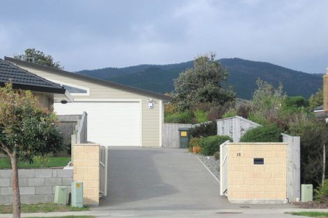 Photo of property in 15 Datum Way, Paraparaumu, 5032