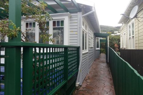 Photo of property in 11 The Parade, Island Bay, Wellington, 6023