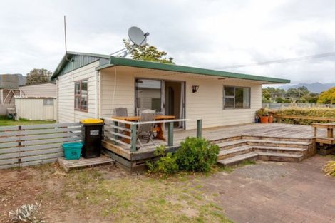 Photo of property in 318 Linton Crescent, Whangamata, 3620
