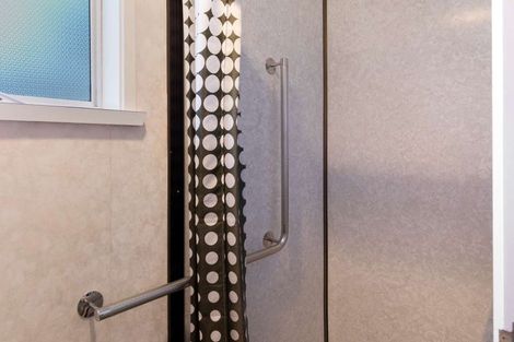 Photo of property in 10 Lewis Street, Gore, 9710