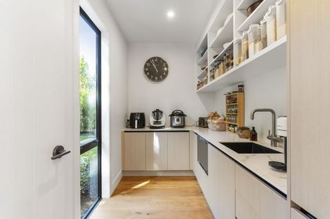 Photo of property in 21 Oscar Road, Greenhithe, Auckland, 0632