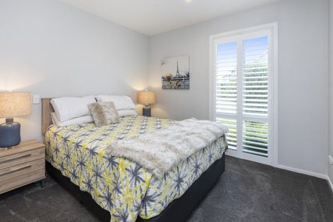 Photo of property in 18 Millpond Place, Parklands, Christchurch, 8083