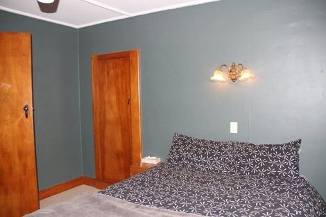 Photo of property in 12 Bridge Street, Tuatapere, 9620