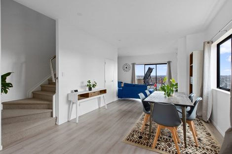 Photo of property in 20a Putiputi Way, Papakura, 2110