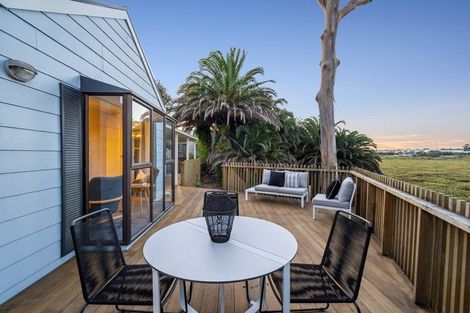 Photo of property in 2/14 Charles Street, Hauraki, Auckland, 0622