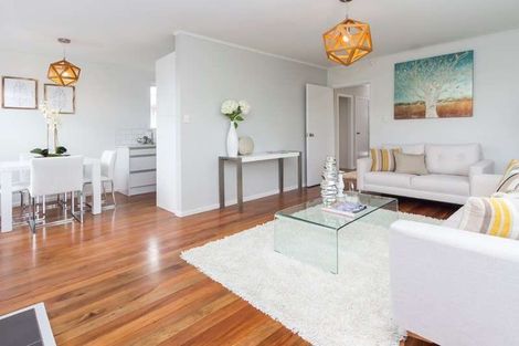 Photo of property in 8a White Road, Manurewa, Auckland, 2102