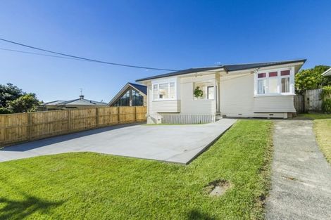 Photo of property in 7 Preston Avenue, Belmont, Auckland, 0622