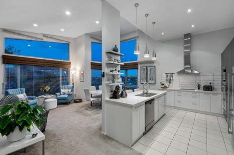 Photo of property in 60 Chesterfield Way, Orewa, 0931