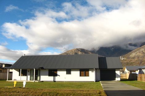 Photo of property in 14 Mavora Road, Lake Hayes, Queenstown, 9304