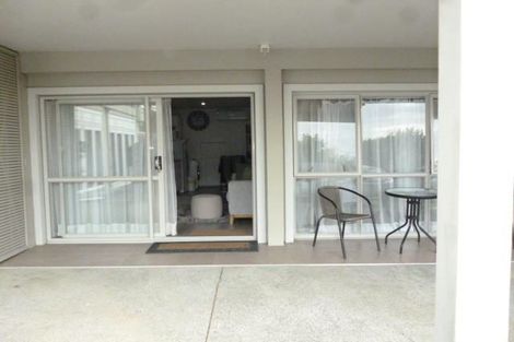 Photo of property in 6 Judkins Crescent, Cockle Bay, Auckland, 2014
