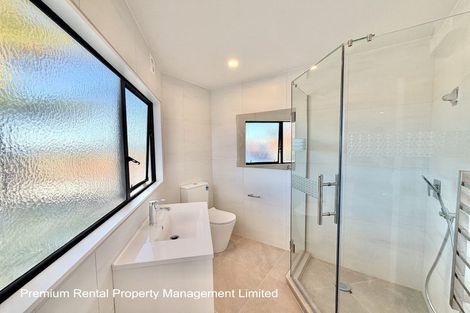 Photo of property in 12 Westergrove Place, West Harbour, Auckland, 0618