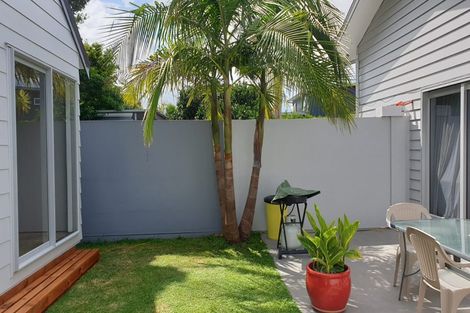 Photo of property in 2/249 One Tree Point Road, One Tree Point, 0118