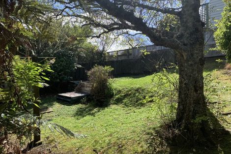 Photo of property in 5 Burrows Avenue, Karori, Wellington, 6012