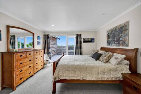 Photo of property in 12b Frank Frethey Place, Highlands Park, New Plymouth, 4312