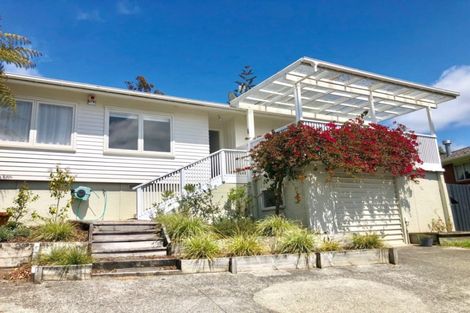 Photo of property in 3 Wirihana Road, Titirangi, Auckland, 0602