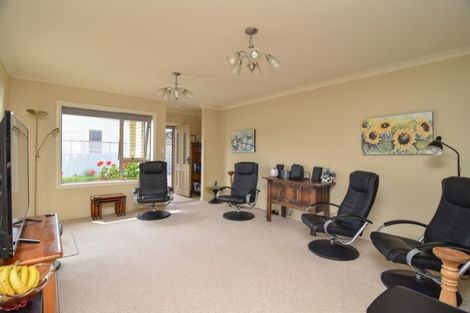 Photo of property in 7c Garrison Street, Carterton, 5713
