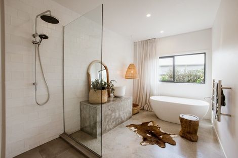 Photo of property in 16 Shearwater Lane, Point Wells, 0986