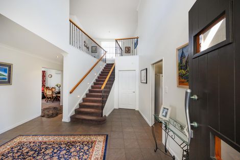 Photo of property in 27 Ruapehu Drive, Fitzherbert, Palmerston North, 4410