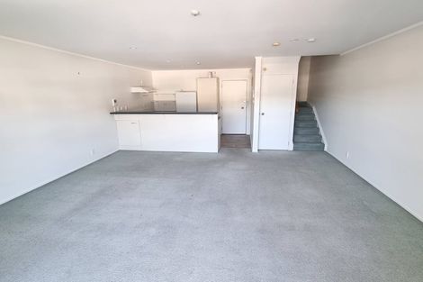 Photo of property in 8 Girton Terrace, Mount Cook, Wellington, 6021