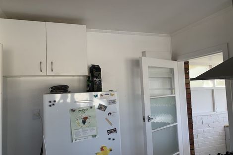 Photo of property in 2/20 Saint Peters Street, Northcote, Auckland, 0627