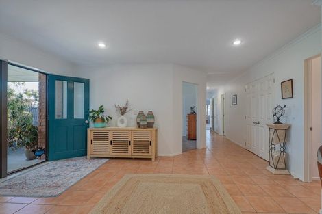 Photo of property in 51 Cholmondeley Crescent, Whitianga, 3510