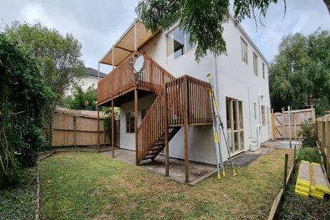 Photo of property in 78a Sunset Road, Unsworth Heights, Auckland, 0632