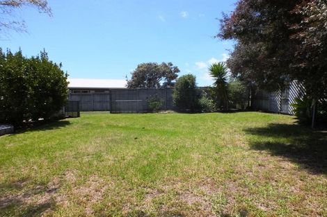 Photo of property in 137 Kowhai Avenue, Matarangi, Whitianga, 3592