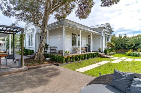 Photo of property in 250 Main Street, Greytown, 5712