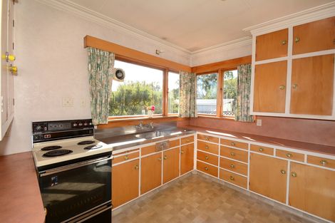 Photo of property in 2 Brooklyn Street, Green Island, Dunedin, 9018