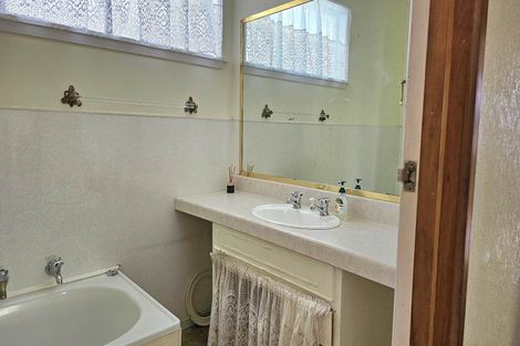 Photo of property in 130 George Street, Hikurangi, 0114