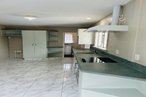 Photo of property in 17 Pembroke Street, Avondale, Christchurch, 8061