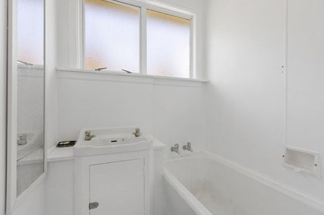 Photo of property in 9 Mount View Place, Spotswood, New Plymouth, 4310