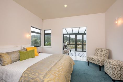 Photo of property in 2 Punjab Street, Khandallah, Wellington, 6035