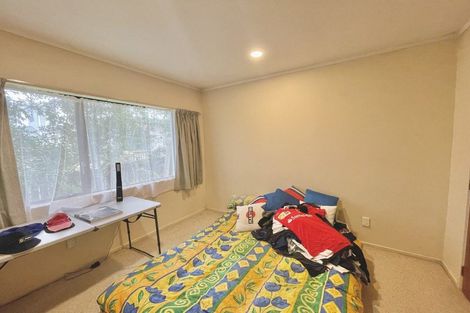 Photo of property in 1/1 Seaford Place, Murrays Bay, Auckland, 0630