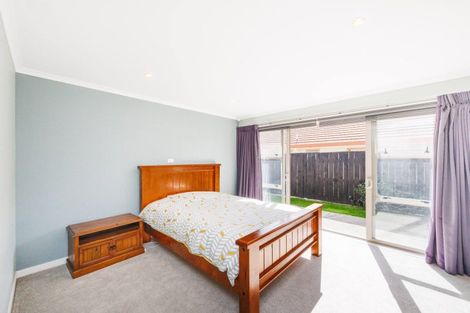 Photo of property in 33 Tennyson Avenue, Kelvin Grove, Palmerston North, 4414
