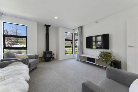 Photo of property in 39 Springbank Grove, Lower Shotover, Queenstown, 9371