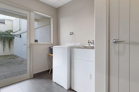 Photo of property in 51b Seaview Road, Otumoetai, Tauranga, 3110