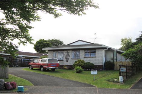 Photo of property in 1/18 Challen Close, Conifer Grove, Takanini, 2112