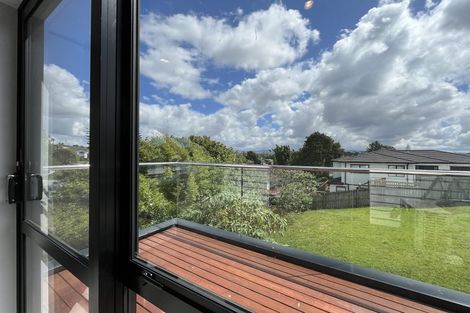 Photo of property in 8/18 Sylvan Crescent, Te Atatu South, Auckland, 0610