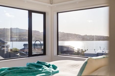 Photo of property in 10 Ihakara Arthur Lane, Aotea, Porirua, 5024