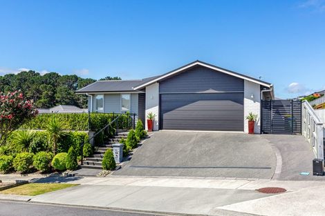 Photo of property in 5 Margaret Shields Avenue, Aotea, Porirua, 5024