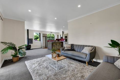 Photo of property in 116 Paraite Road, Paraite, New Plymouth, 4373