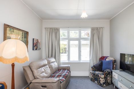 Photo of property in 89 Bridge Street, Bulls, 4818