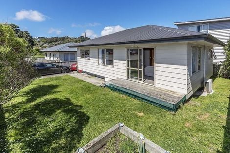 Photo of property in 2 Dimock Street, Titahi Bay, Porirua, 5022