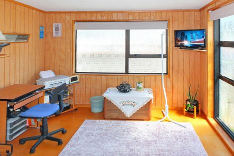 Photo of property in 20 Cousins Avenue East, Foxton Beach, Foxton, 4815