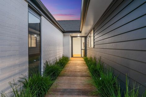Photo of property in 84 Pakanga Grove, Pyes Pa, Tauranga, 3112
