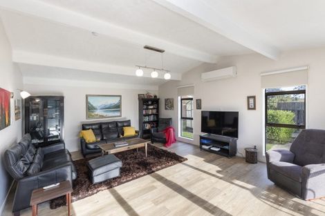 Photo of property in 76 Orrick Crescent, Avondale, Christchurch, 8061