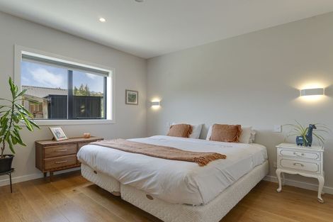 Photo of property in 43 Peregrine Falcon Road, Mount Creighton, Queenstown, 9371