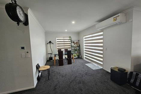 Photo of property in 40 Whareatua Avenue, Takanini, 2112